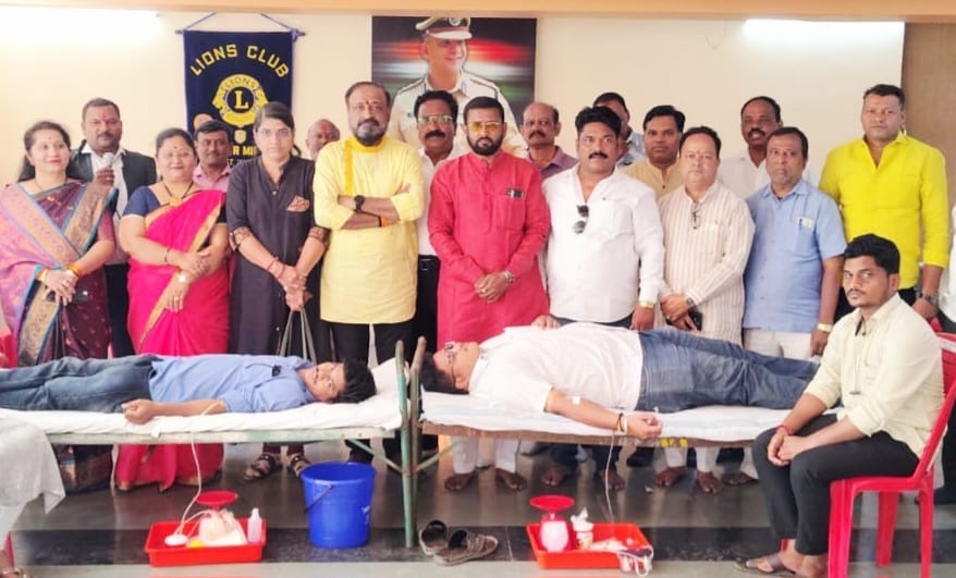 शहीद अशोक कामटे विचार मंच हे २६ /११ स्मृती प्रित्यर्थ रक्तदान भरणारी एकमेव &nbsp;संघटना – डॉ . शिवरत्न शेटे