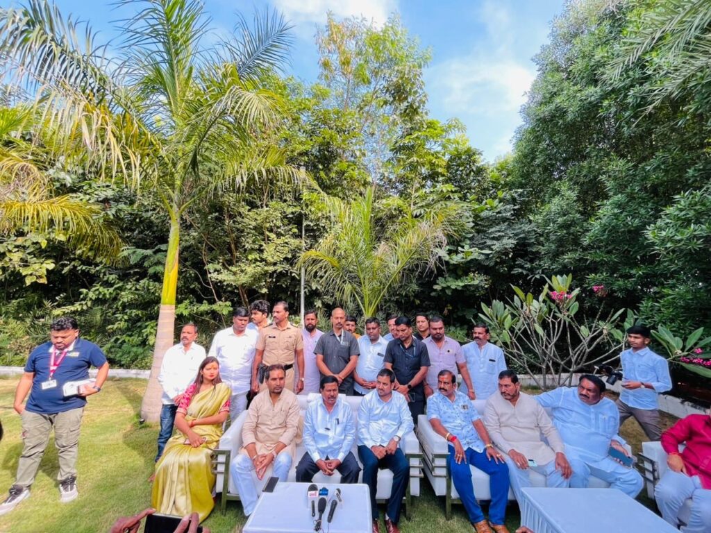 पिण्याचे पाणी आणि तरुणांचे नौकरीचे प्रश्न सोडविण्याला प्रथम प्राधान्य देणार पिण्याचे पाणी आणि तरुणांचे नौकरीचे प्रश्न सोडविण्याला प्रथम प्राधान्य देणार