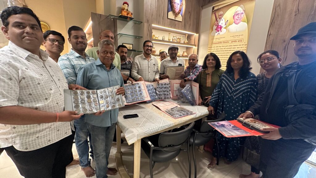 इंट्याक ‘वारसा फेरी’ला इतिहासप्रेमींचा उदंड प्रतिसाद; १६व्या शतकातील हस्तलिखित भगवद्गीता आणि २०० वर्षांपूर्वीची शुभराय चित्रशैली ठरली आकर्षणाचे केंद्र