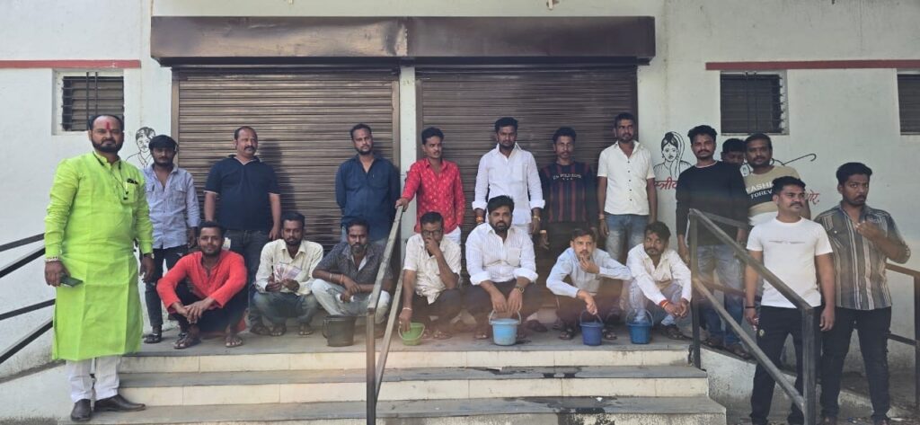 दोन कोटीच्या आकांक्षा वातानुकीत शौचालयच्या निकृष्ट कामाची चौकशी करा