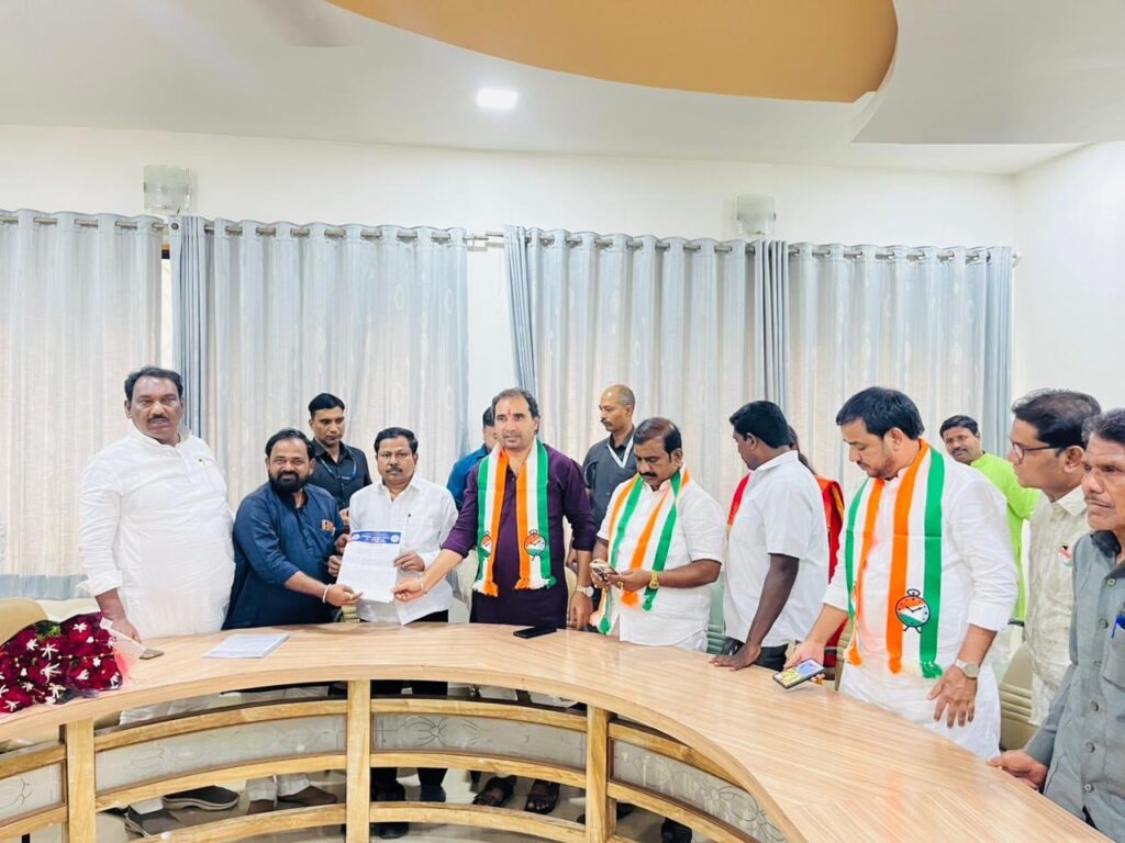 रोजंदारी कामगारांच्या अडचणी सोडविण्याला प्राधान्य देण्याचा राष्ट्रवादीचे सहसंपर्क मंत्री अण्णा बनसोडे यांचा शब्द !