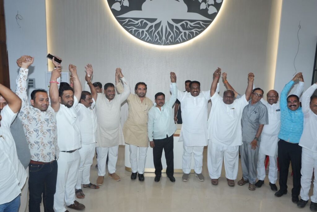 सोलापूर पालिकेच्या सर्व जागा सक्षमपणे लढण्यासाठी सर्वार्थाने ताकद उभी करणार