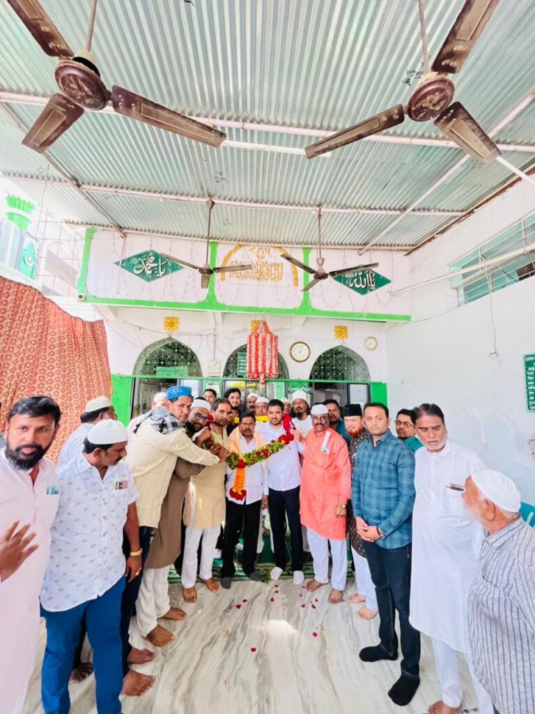 सोलापूर सर्वधर्म समभावाचे प्रतीक – अण्णा बनसोडे ! सोलापूर सर्वधर्म समभावाचे प्रतीक – अण्णा बनसोडे !