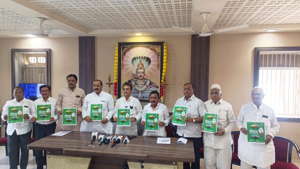 राज्यस्तरीय श्री सिद्धेश्वर कृषी प्रदर्शनाचे आयोजन !जगातील सर्वात लांब १५ इंच लांब गव्हाची लोम्बी आकर्षण राज्यस्तरीय श्री सिद्धेश्वर कृषी प्रदर्शनाचे आयोजन !जगातील सर्वात लांब १५ इंच लांब गव्हाची लोम्बी आकर्षण