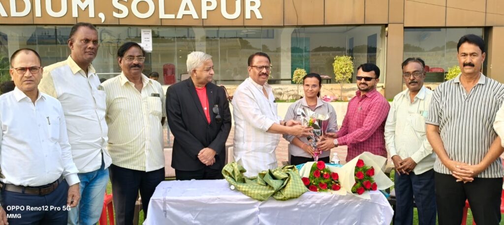 अंध महिलांच्या T20 विश्वचषक विजेत्या संघातील गंगाचा सत्कार, धनादेश देऊन केला सन्मान