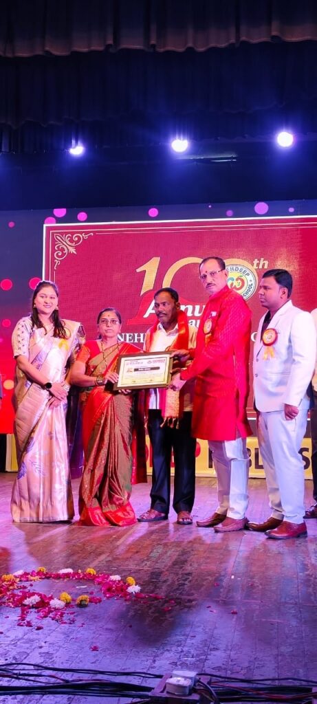 किड्स वर्ल्ड स्कूलचे दहावे स्नेहसंमेलन जल्लोषात साजरे