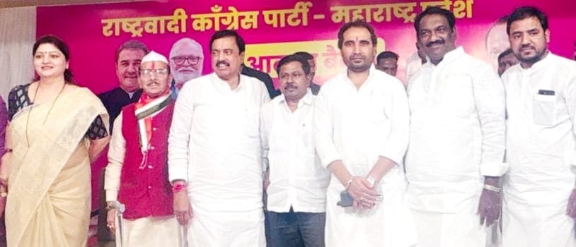 महापालिका निवडणूक सक्षम पद्धतीने लढवा; संपूर्ण ताकद पाठीशी उभी करतो महापालिका निवडणूक सक्षम पद्धतीने लढवा; संपूर्ण ताकद पाठीशी उभी करतो