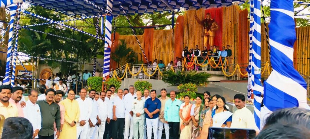 महापरिनिर्वाण दिनानिमित्त राष्ट्रवादी काँग्रेसपक्ष शरद पवार यांच्यावतीने अभिवादन