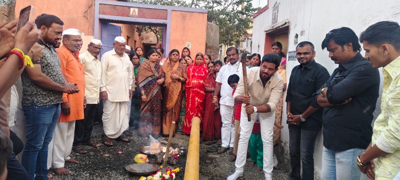 प्रभाग‎ २२‎ मध्ये‎ विकासाची‎ गंगा!‎ आमदारांच्या शब्दपूर्तीतून‎ रस्ता‎ कामाचा‎ दमदार‎ शुभारंभ