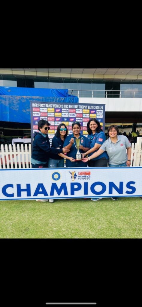 सोलापूरच्या स्नेहलने महाराष्ट्र महिला क्रिकेटचे नाव केले उज्वल