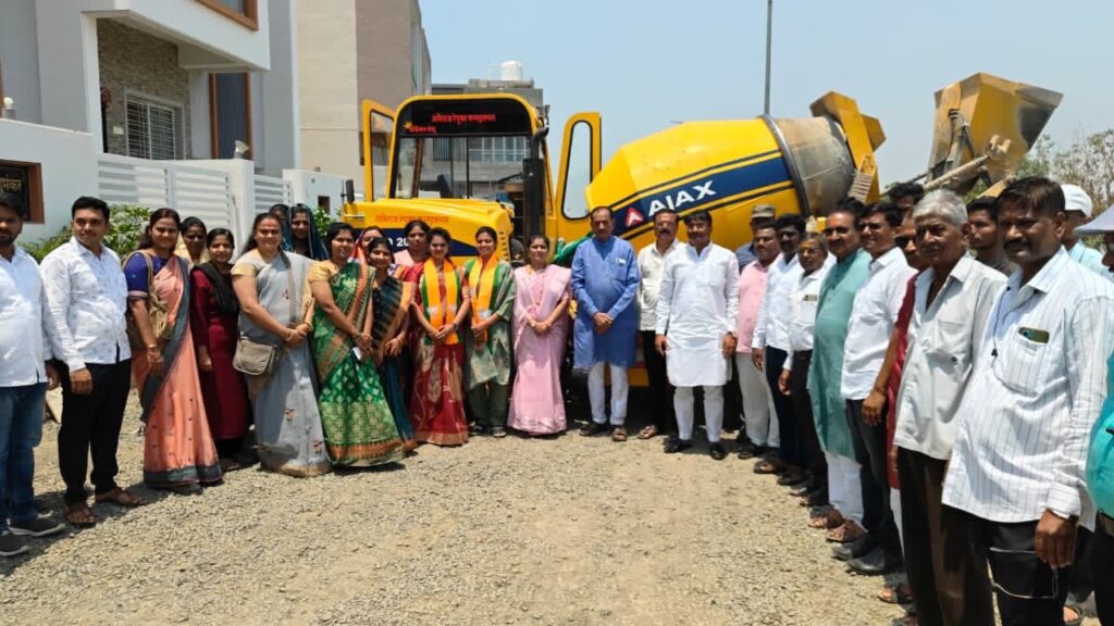 आ. देवेंद्र कोठे यांच्या विकास निधीतून प्रभाग सहामध्ये रस्ता काँक्रिटीकरण कामाचा शुभारंभ आ. देवेंद्र कोठे यांच्या विकास निधीतून प्रभाग सहामध्ये रस्ता काँक्रिटीकरण कामाचा शुभारंभ