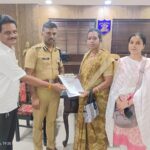 शिक्षण अधिकाऱ्यावर ॲट्रॉसिटी व विनयभंगाचा गुन्हा दाखल करा
