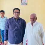 हार्ड कोअर पूर्णवेळ भाजप कार्यकर्ता प्रमोद कदम यांच्या निवासस्थानी आ. देवेंद्र कोठे यांनी ऐकली ‘मन की बात’
